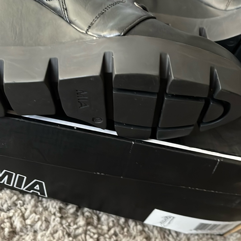 Mia Platform Boot - image 3